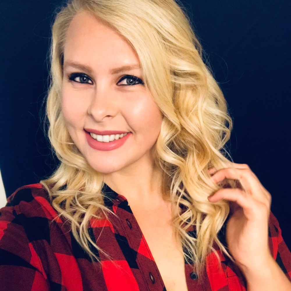 Meet your Posher, Cortney